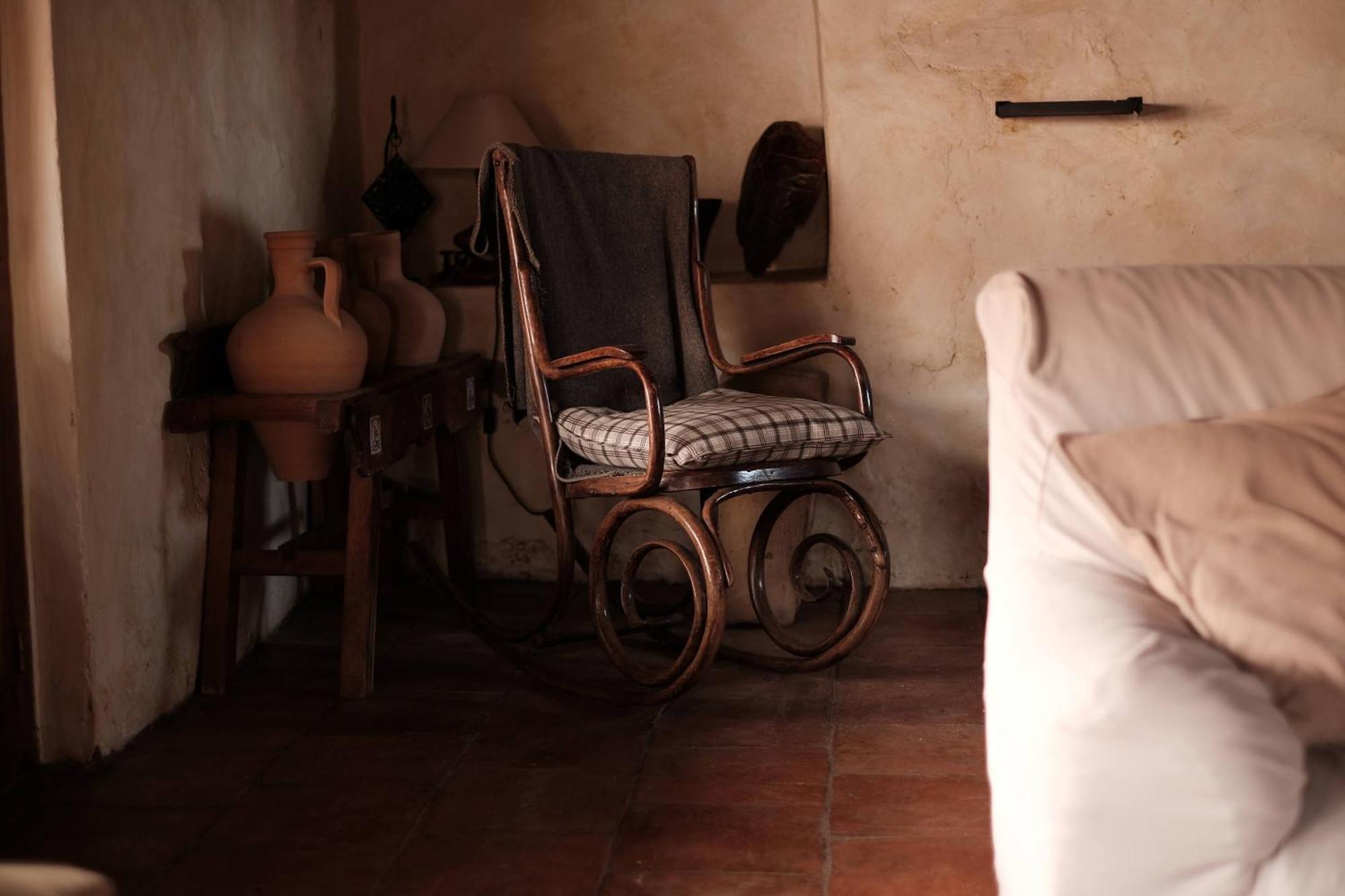 La Casa Amarilla